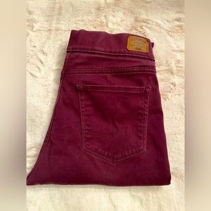 Women’s Levi’s Pull on Skinny Jeans, washed out Burgundy color.  Size 10S
